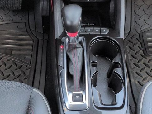 Used 2022 Chevrolet TrailBlazer RS w/ Technology Package FWD image 19