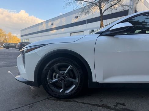 Used 2025 Kia K4 LXS image 7