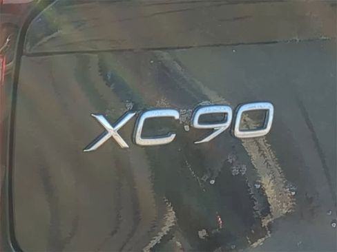 New 2026 Volvo XC90 B6 Plus w/ Protection Package Premier image 12