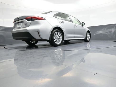 Used 2025 Toyota Corolla XLE image 29