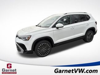 New 2025 Volkswagen Taos SE 360° Tour