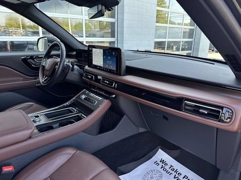 Used 2025 Lincoln Aviator Reserve w/ Illumination Package AWD/4WD image 52