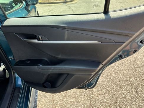 Used 2025 Toyota Camry SE image 16