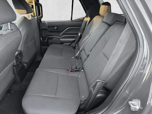 Certified 2025 Toyota 4Runner SR5 AWD/4WD image 17
