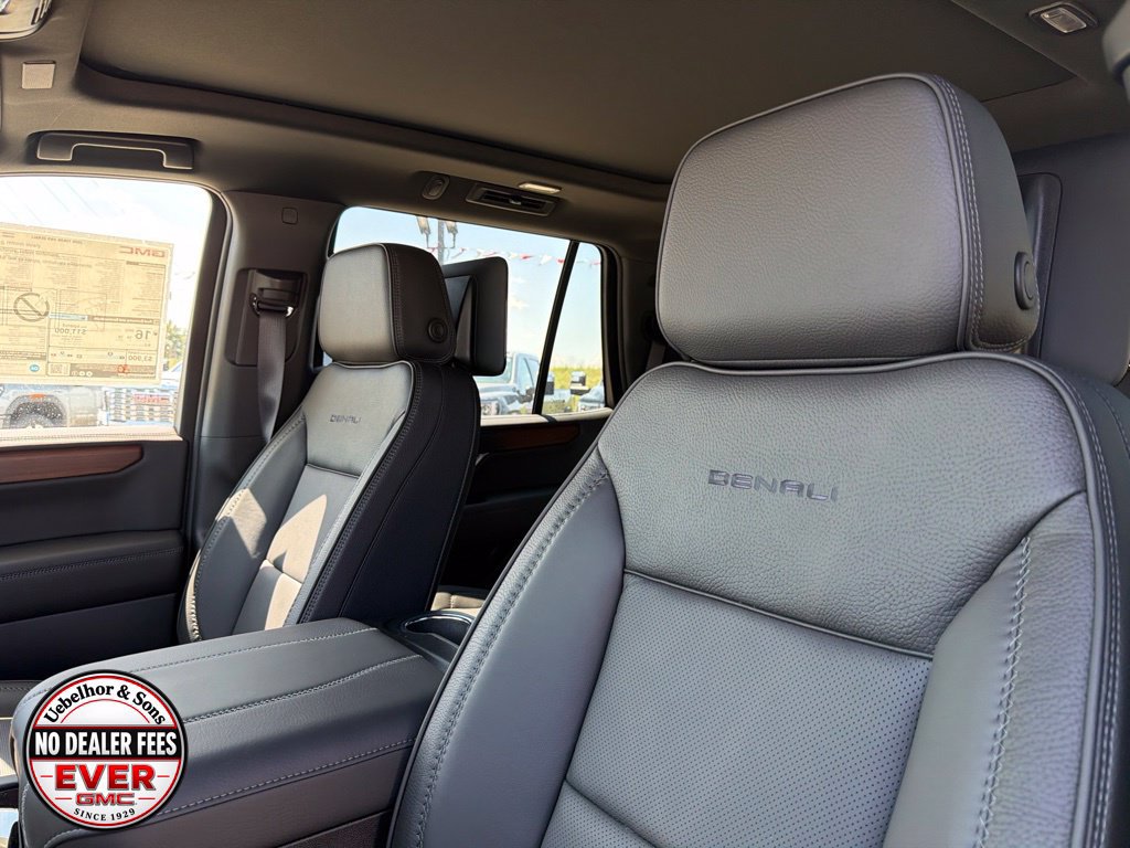 New 2026 GMC Yukon Denali w/ Denali Reserve Package AWD/4WD image 27
