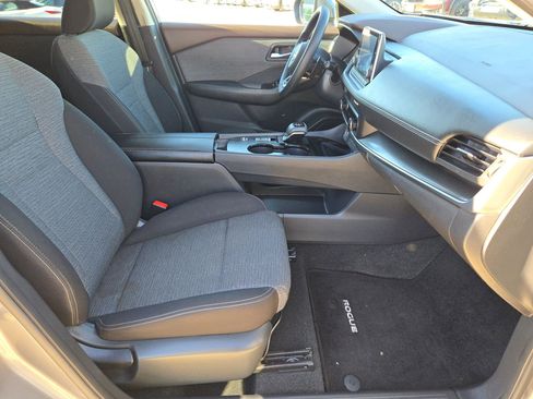 Used 2023 Nissan Rogue SV image 28