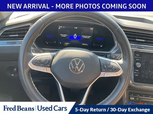Certified 2023 Volkswagen Tiguan SE w/ Panoramic Sunroof Package image 12