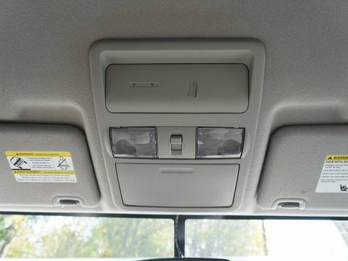 Used 2020 Nissan Frontier SV w/ Midnight Edition Floor Mats image 19