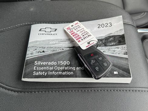 Used 2023 Chevrolet Silverado 1500 LT Trail Boss w/ Convenience Package II image 39