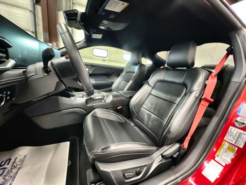 Used 2025 Ford Mustang GT Premium w/ GT Performance Package image 13