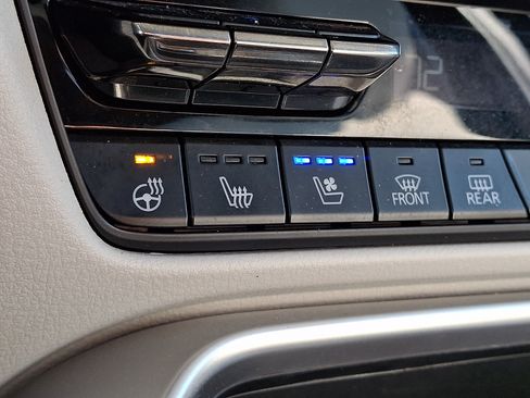 Certified 2024 MAZDA CX-90 Plug-In Hybrid w/ Premium Plus AWD/4WD image 29