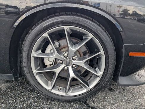 Used 2022 Dodge Challenger GT RWD image 11