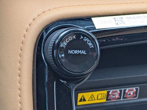 Certified 2025 Lexus NX 350 AWD image 31