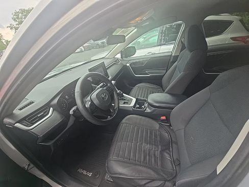 Used 2020 Toyota RAV4 LE w/ All Weather Liner Package AWD/4WD image 6