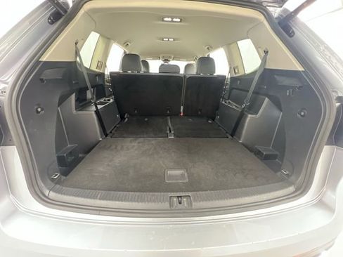 Used 2025 Volkswagen Atlas SE AWD/4WD image 33