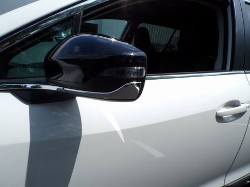 Used 2025 Subaru Outback Premium image 3