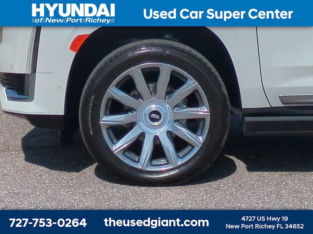 Used 2024 Cadillac Escalade Premium Luxury Platinum w/ Heavy-Duty Trailer Package AWD/4WD image 10