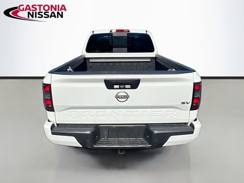 Used 2024 Nissan Frontier SV w/ Technology Package image 34