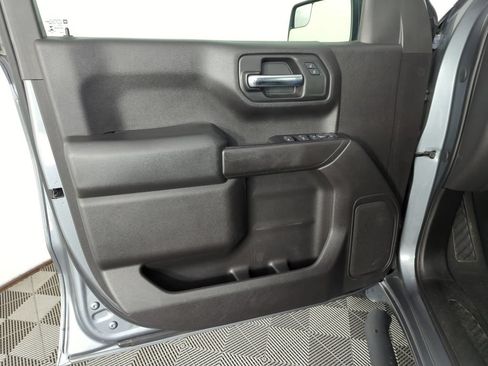 Used 2020 Chevrolet Silverado 1500 Custom Trail Boss w/ Custom Convenience Package AWD/4WD image 17