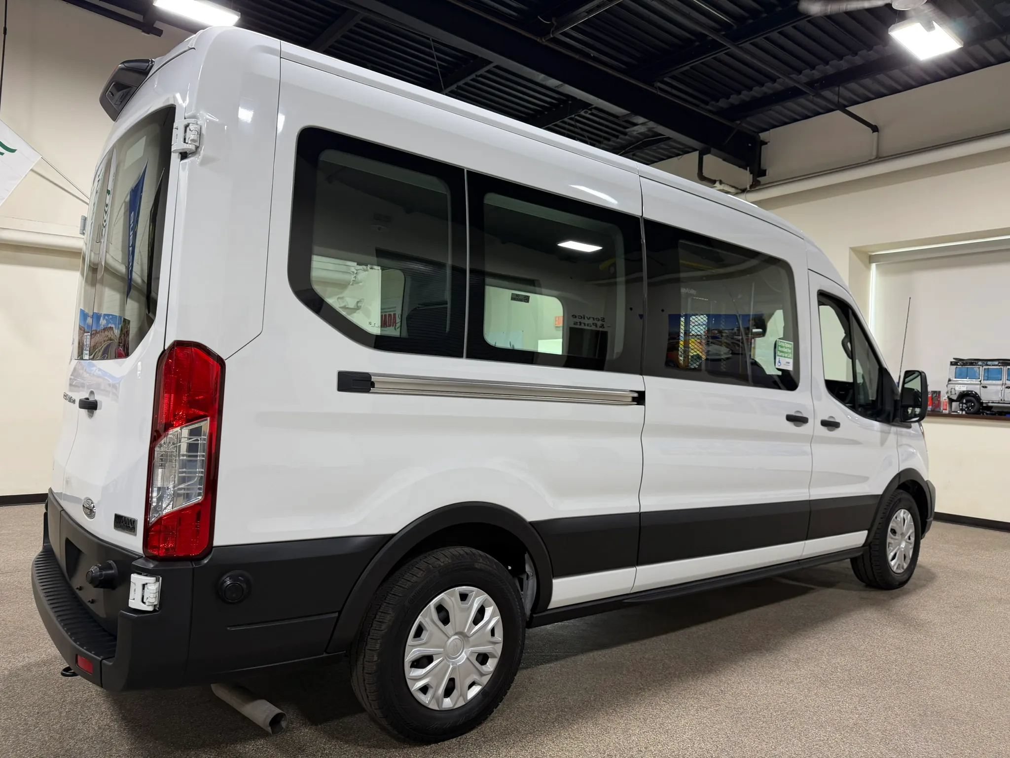 Used 2023 Ford Transit 350 XL RWD image 17