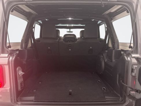 Used 2022 Jeep Wrangler Unlimited Sahara w/ LED Lighting Group AWD/4WD image 20