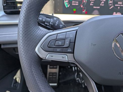 New 2026 Volkswagen Tiguan SE R-Line FWD image 26