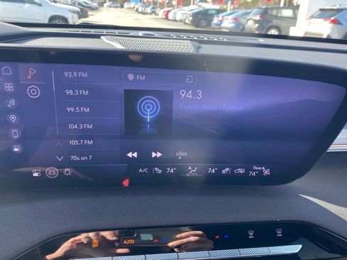 Used 2025 Buick Enclave Sport Touring image 25