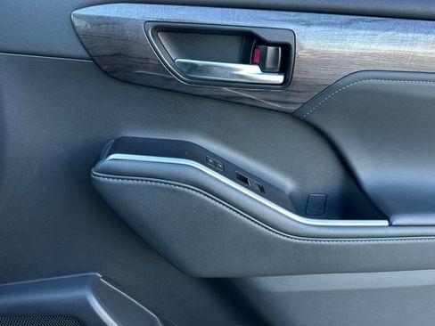 Certified 2022 Toyota Highlander Limited image 22