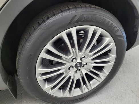 Used 2017 Lincoln MKX Reserve w/ Lincoln MKX Climate Package image 31