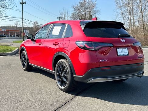 Used 2025 Honda HR-V Sport image 2