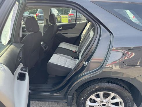 Used 2018 Chevrolet Equinox LS AWD/4WD image 11