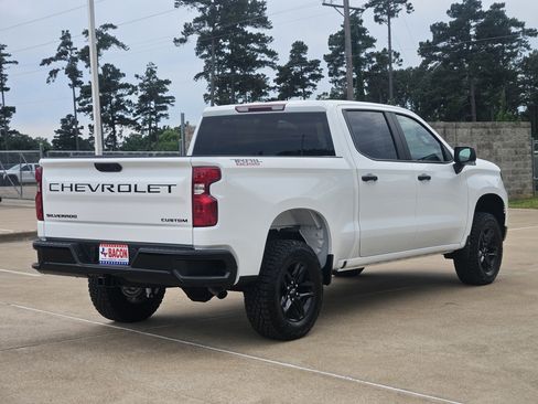 New 2026 Chevrolet Silverado 1500 Custom Trail Boss w/ LPO, Dark Essentials Package AWD/4WD image 3