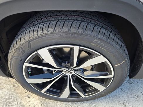 New 2026 Volkswagen Atlas SEL Premium R-Line AWD/4WD image 6