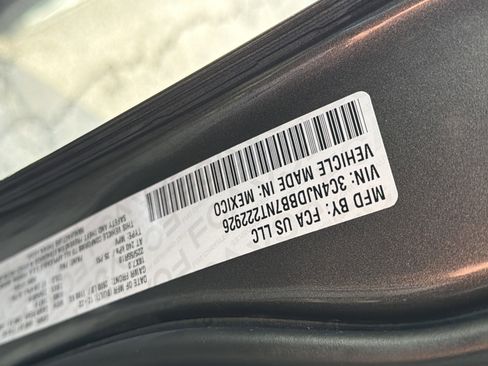 Used 2022 Jeep Compass Altitude w/ Convenience Group image 28