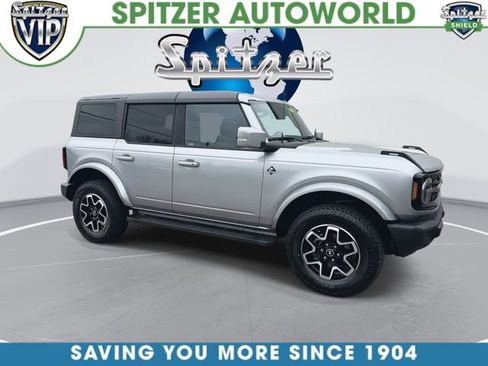 Used 2024 Ford Bronco Outer Banks AWD/4WD image 2