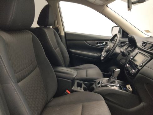 Used 2018 Nissan Rogue SV AWD/4WD image 21