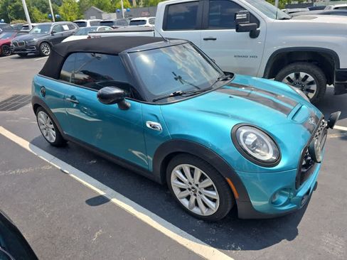 Used 2020 MINI Cooper S FWD image 2