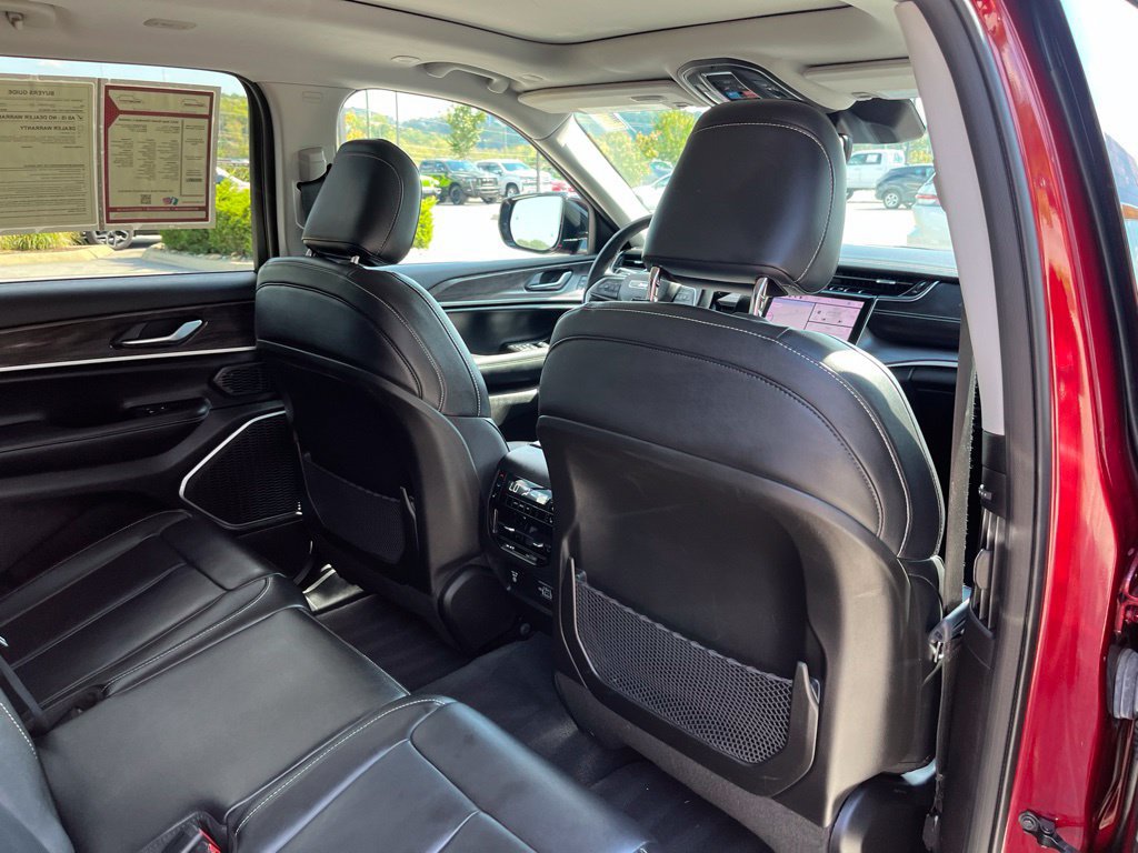Used 2022 Jeep Grand Cherokee L Limited AWD/4WD image 24