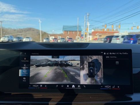 New 2026 BMW X5 xDrive50e w/ Premium Package image 22