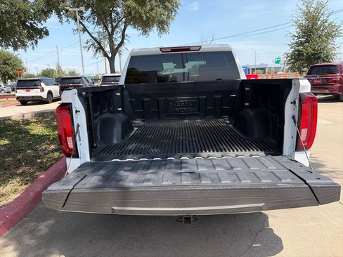 Used 2025 GMC Sierra 1500 SLT AWD/4WD image 13