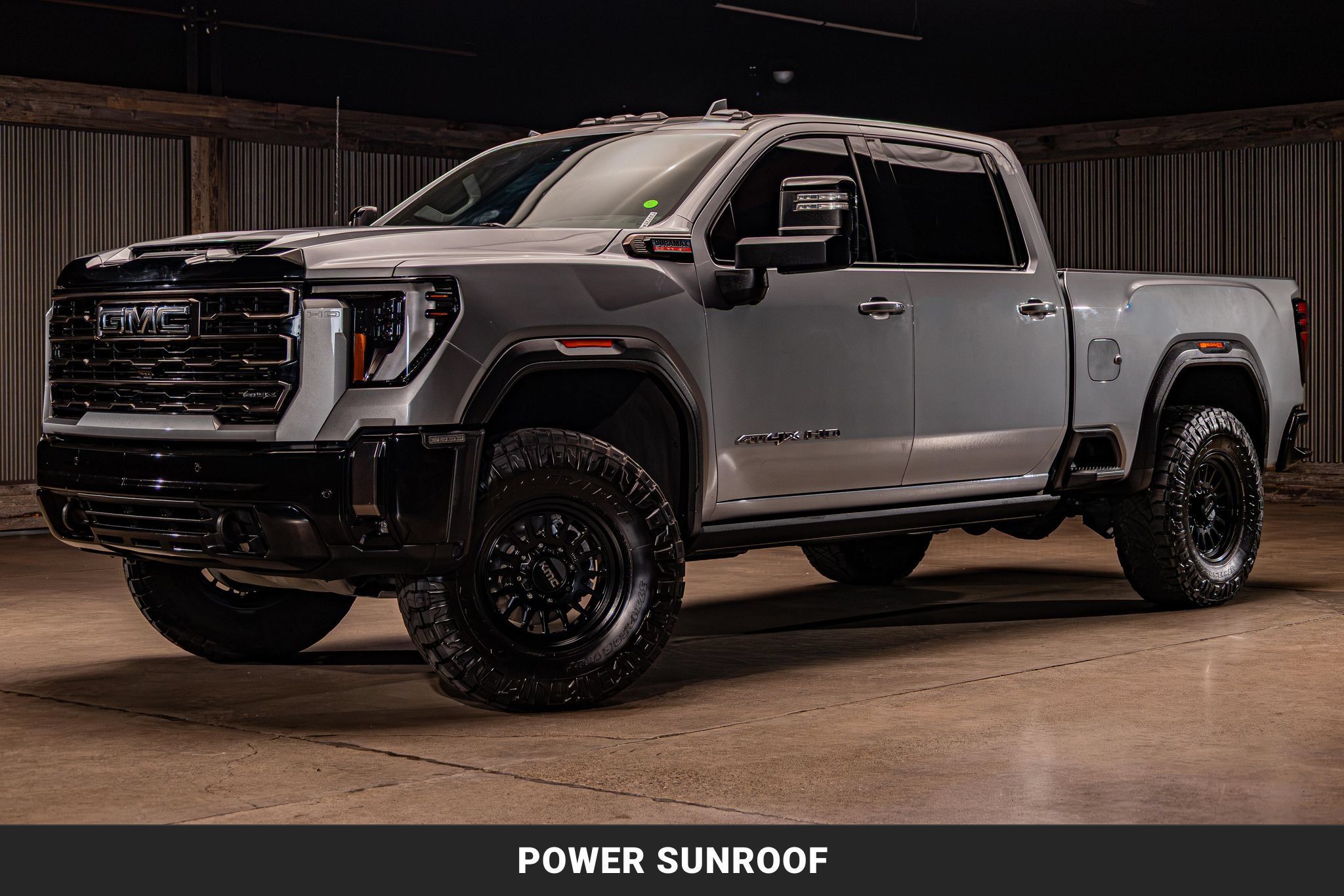 Used 2024 GMC Sierra 2500 AT4X AWD/4WD image 4