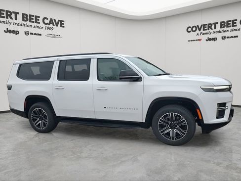 New 2026 Jeep Grand Wagoneer L image 12