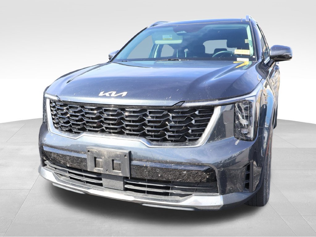 Used 2024 Kia Sorento S w/ Panoramic Sunroof Package FWD image 2