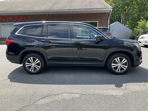 Used 2018 Honda Pilot EX image 4