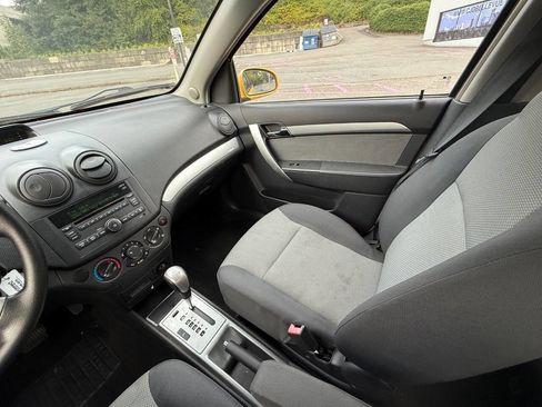 Used 2011 Chevrolet Aveo5 LT w/ Power and Convenience Package image 18