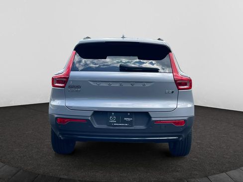 Used 2024 Volvo XC40 B5 Plus w/ Protection Package Premier AWD/4WD image 4