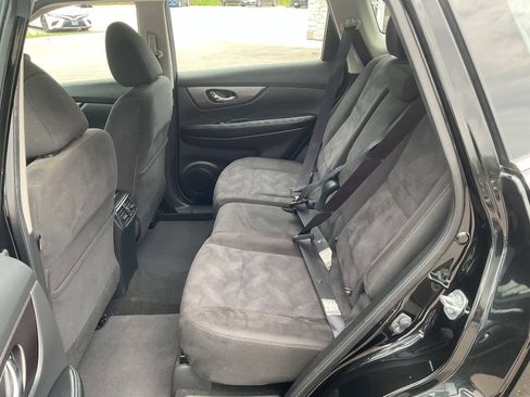 Used 2015 Nissan Rogue S AWD/4WD image 25