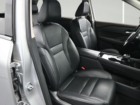 Used 2022 Nissan Rogue SL FWD image 14