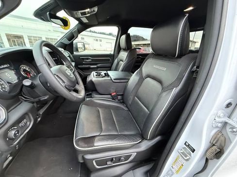 Used 2025 RAM 1500 Laramie image 18