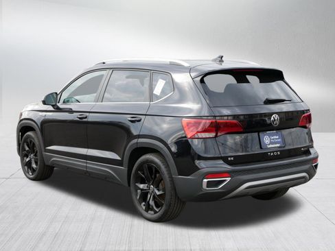 Certified 2023 Volkswagen Taos SE w/ Panoramic Sunroof Package image 5